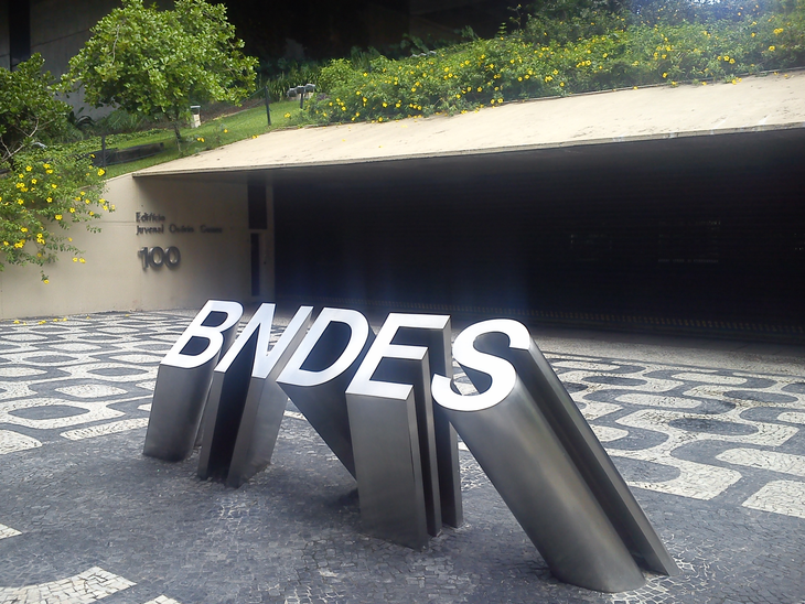 Projeto propõe o fim do sigilo bancário nas operações do BNDES