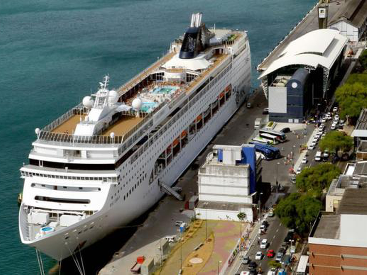 Com muito axé e dólares, mais de 9 mil turistas devem desembarcar no Porto de Salvador 