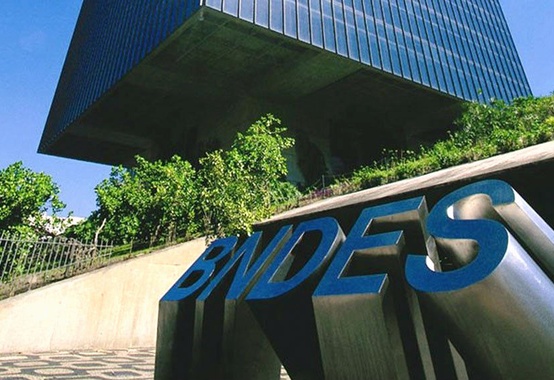 Setor de infraestrutura recebeu R$ 412 bilhões em três anos do BNDES Setor de infraestrutura recebeu R$ 412 bilhões em três anos do BNDES