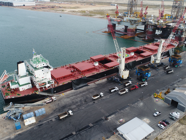 Em 2018, portos movimentaram 1,117 bilhão de toneladas de cargas e minério de ferro foi o destaque