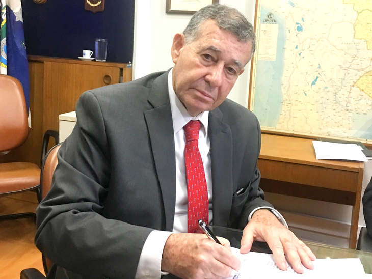 Almirante Laranjeira assume presidência da CDRJ