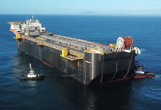 FPSO P-71 chega ao Estaleiro Jurong Aracruz (EJA), no ES para integração de nove módulos FPSO P-71 chega ao Estaleiro Jurong Aracruz (EJA), no ES para integração de nove módulos